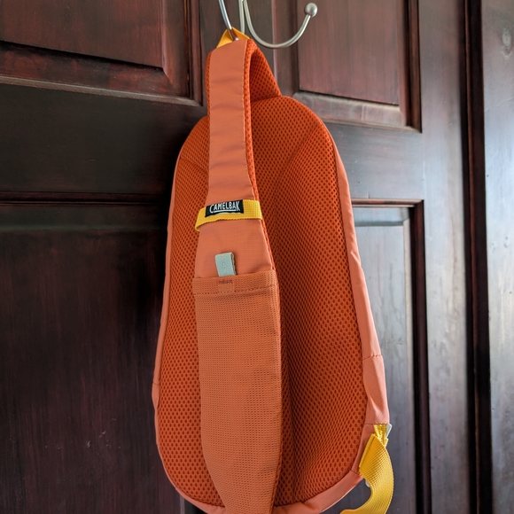 CamelBak Orange Backpack - Picture 2 of 3